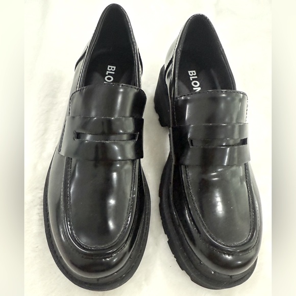 Blondo Black Loafers - Picture 6 of 6